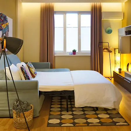 Memoir By Sofiaspot - Central, Metro To Airport *