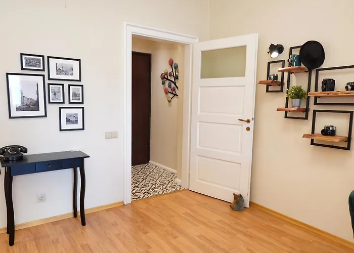 Апартамент Memoir By Sofiaspot - Central, Metro To Airport *