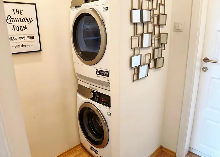 Апартамент Memoir By Sofiaspot - Central, Metro To Airport София