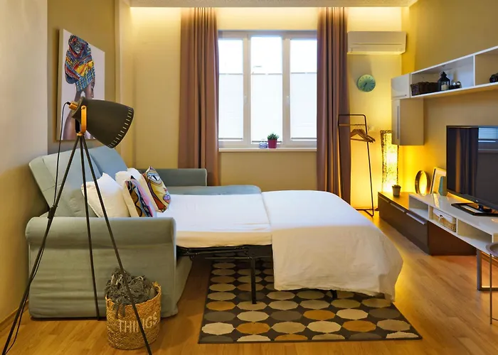 Memoir By Sofiaspot - Central, Metro To Airport *