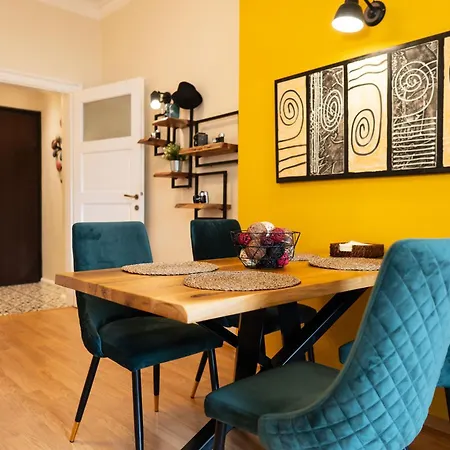 Memoir By Sofiaspot - Central, Metro To Airport * Sofia