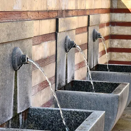 Апартаменты Memoir By Sofiaspot - Central, Metro To Airport